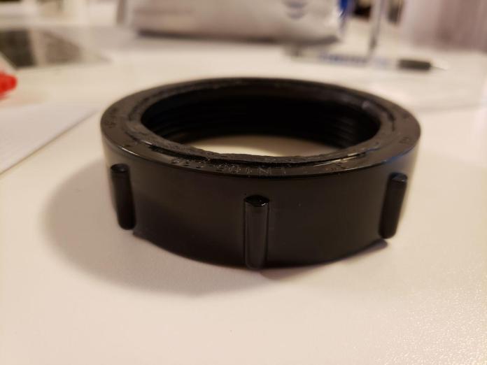 Cut threaded fitting